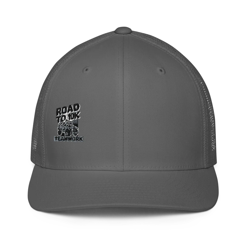 Men’s Road to 10k Teamwork Closed-Back Trucker Hat