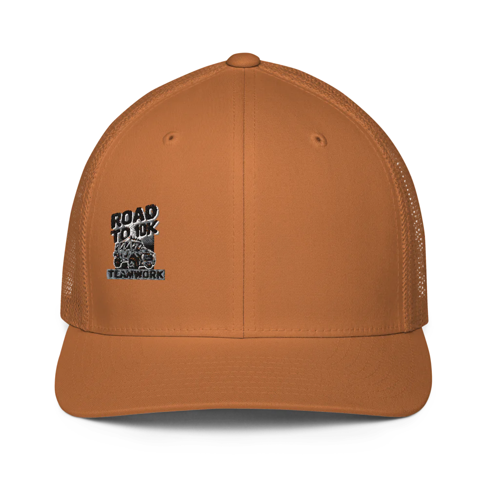 Men’s Road to 10k Teamwork Closed-Back Trucker Hat