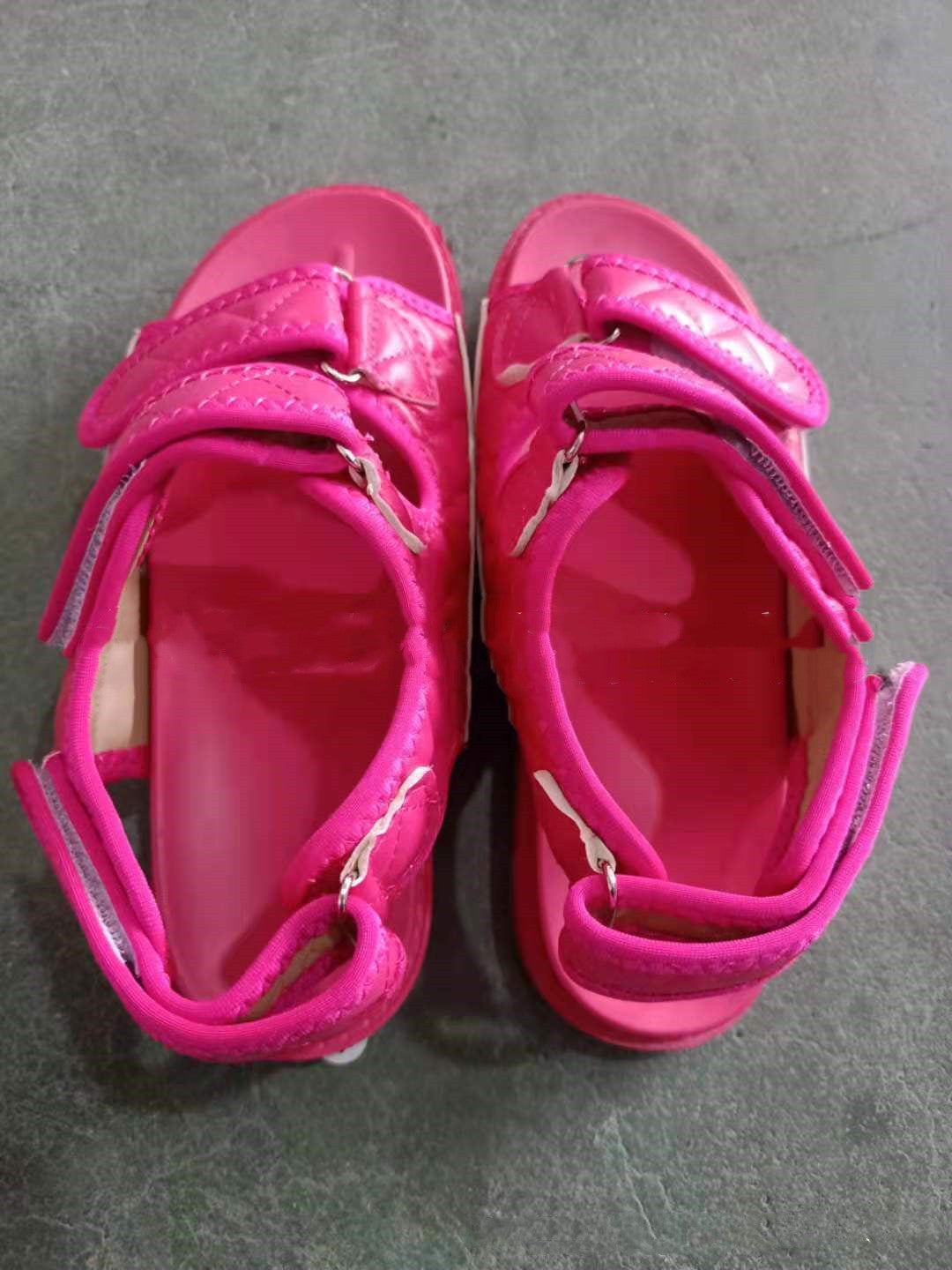 Women's Velcro Quilt Sandals